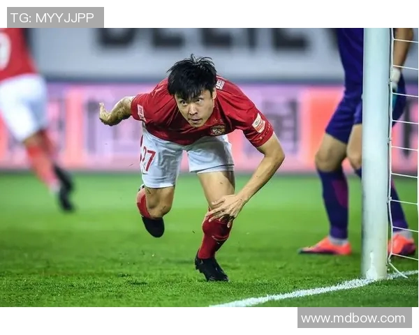 郑龙的足球之路：从青涩少年到职业球员的奋斗历程与心路历程