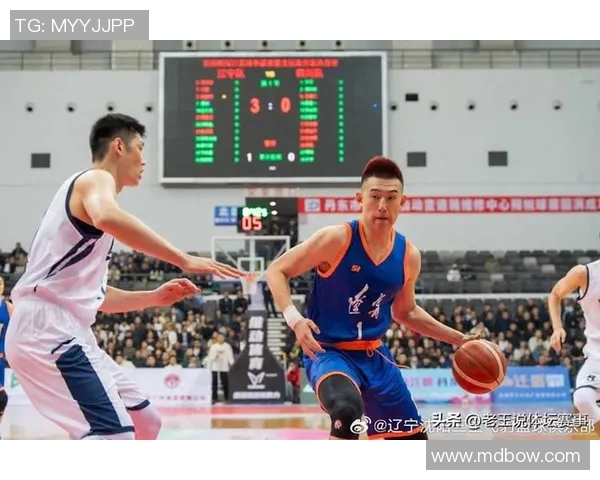 北控与辽宁激战正酣双方球员拼尽全力争夺胜利 北控与辽宁激战正酣双方球员拼尽全力争夺胜利